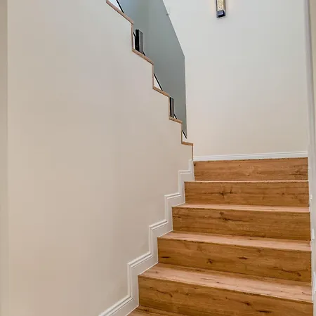 Dean - Sindi Villa *