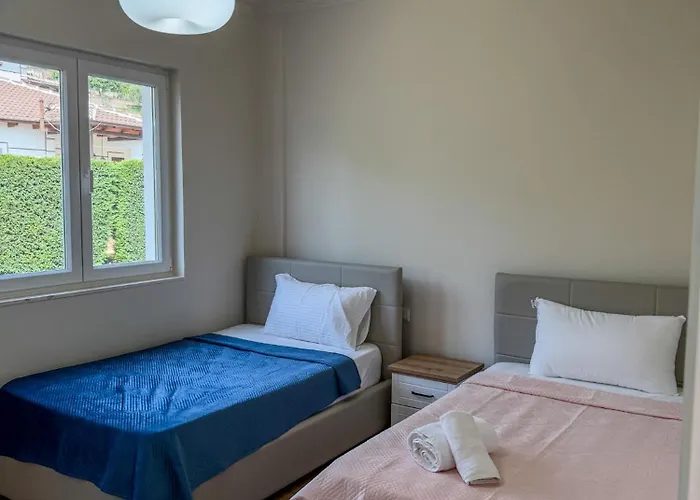 Dean - Sindi Villa *